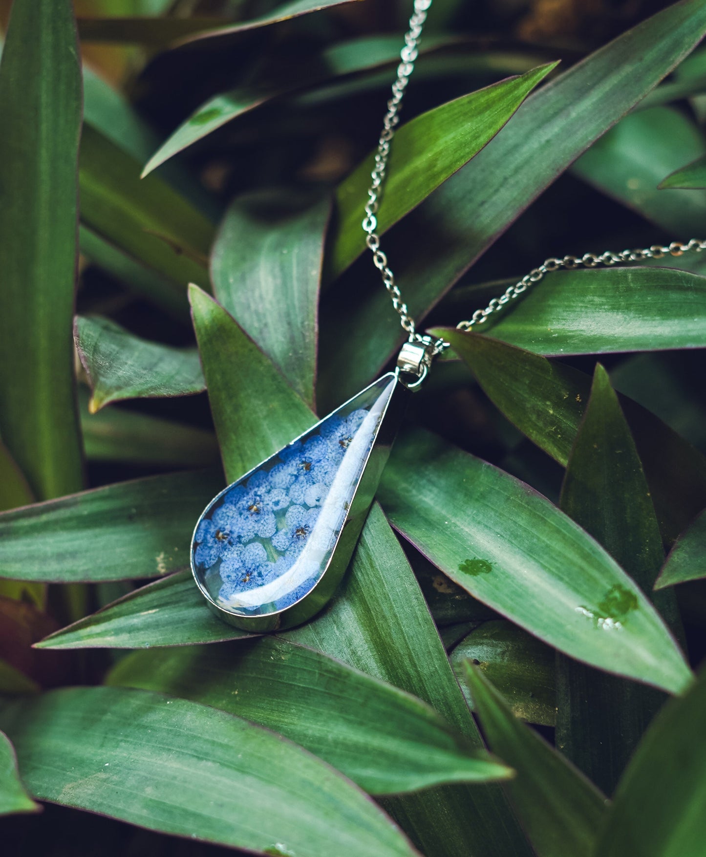 Oceanic Everbloom Pendant: A Love that Lasts"