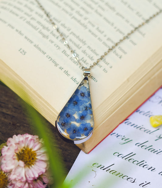 Oceanic Everbloom Pendant: A Love that Lasts"